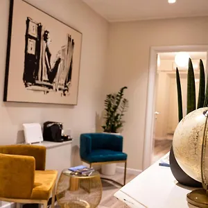  Pensión Design 18 Charming