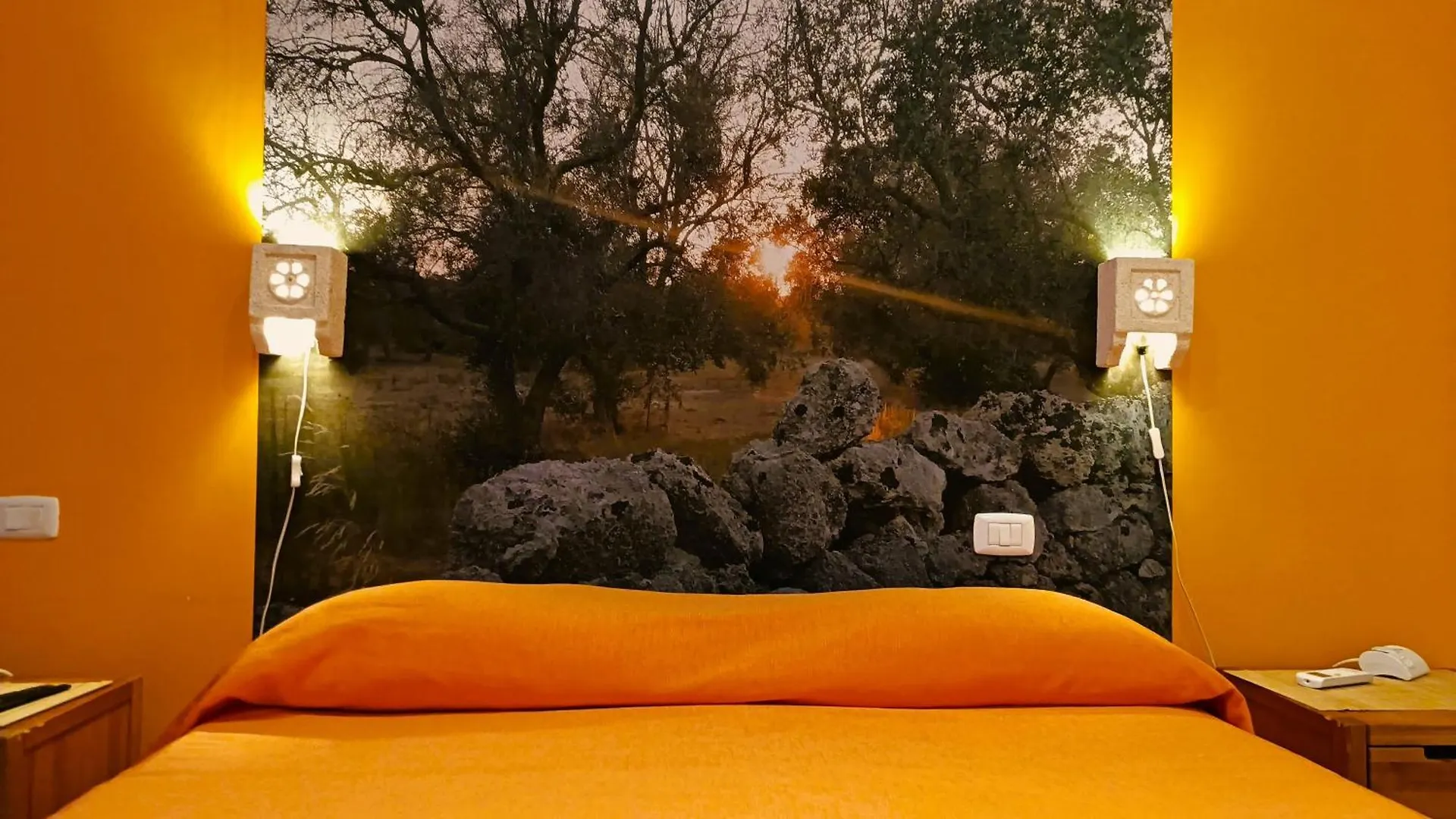 Lanzies Guesthouse Rome